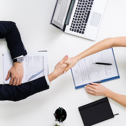 Rodzaje umów o pracę – wszystko, co jako przedsiębiorca powinieneś wiedzieć